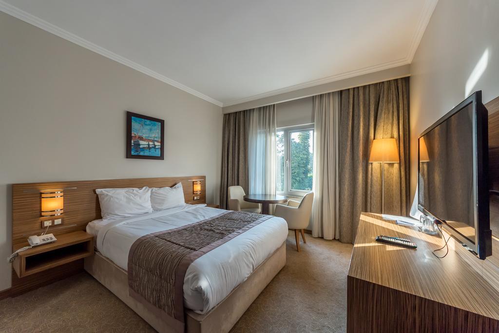 Hotel Almina Park Duzce Exterior photo